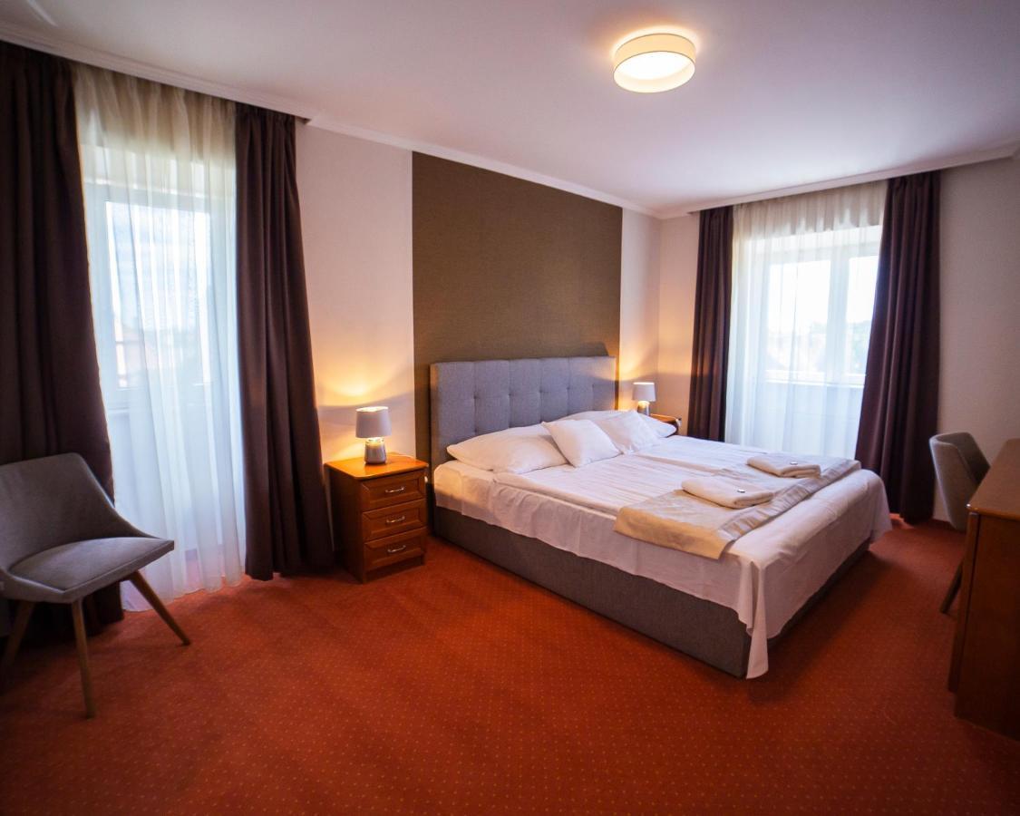 Hotel Aqua Sárvár Sarvar Exterior foto