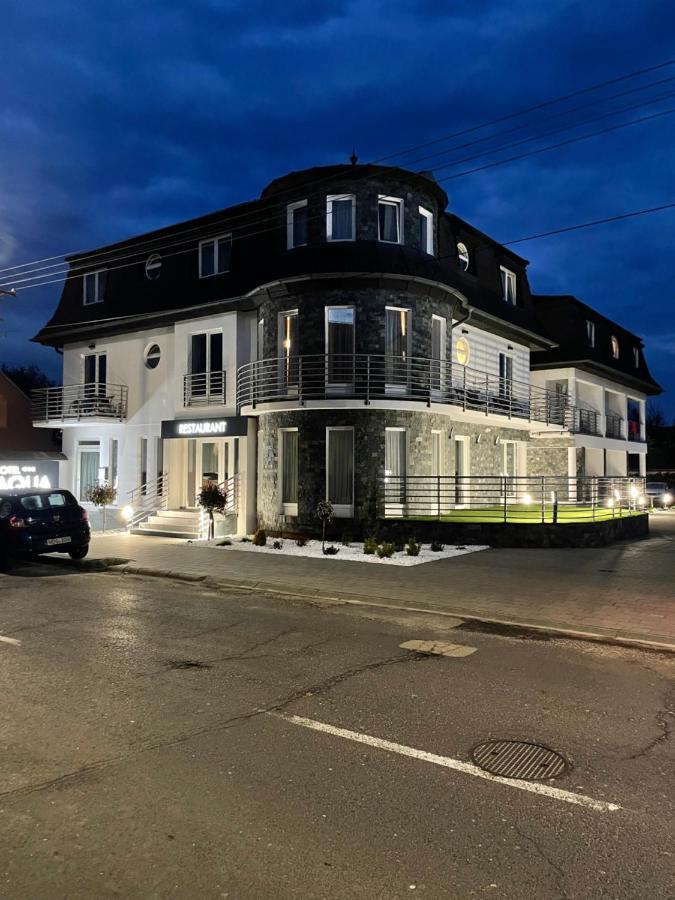 Hotel Aqua Sárvár Sarvar Exterior foto